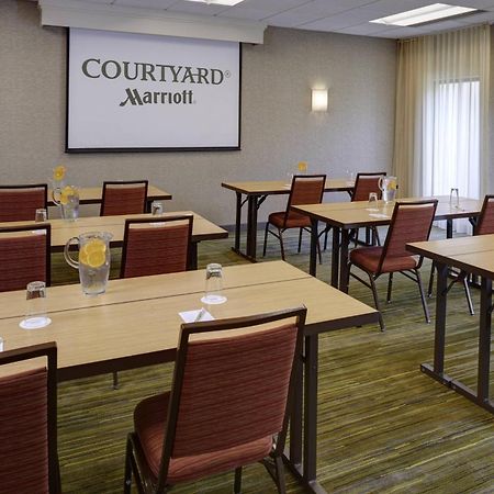Courtyard By Marriott Indianapolis Airport Hotell Exteriör bild