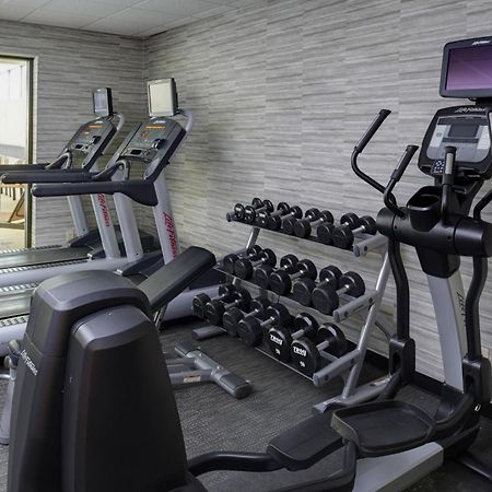 Courtyard By Marriott Indianapolis Airport Hotell Exteriör bild