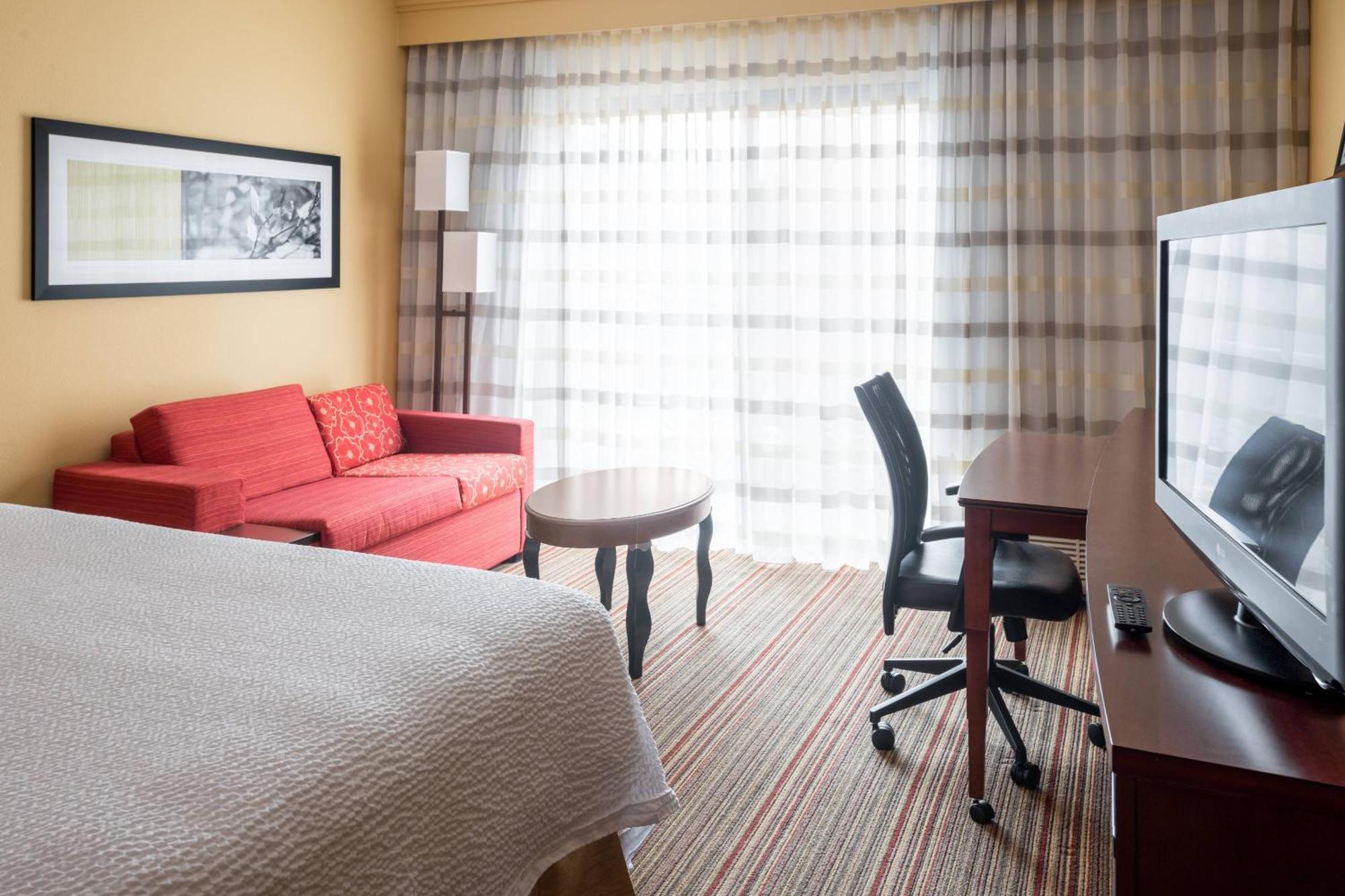 Courtyard By Marriott Indianapolis Airport Hotell Exteriör bild