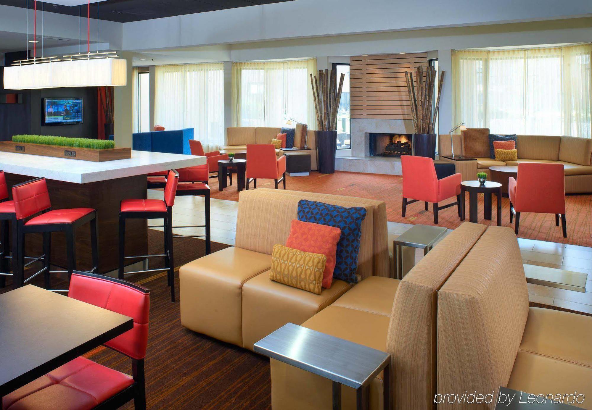 Courtyard By Marriott Indianapolis Airport Hotell Exteriör bild