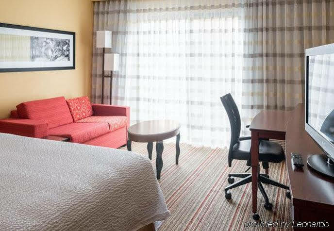 Courtyard By Marriott Indianapolis Airport Hotell Exteriör bild
